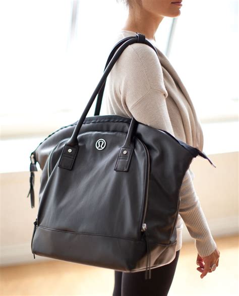 lululemon bags for women.